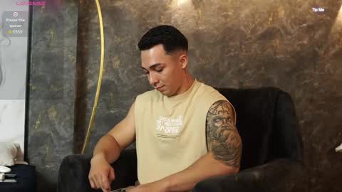 hunk_ryan online show from December 4, 1:40 pm