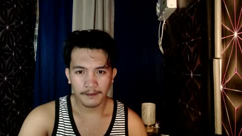 hunkylloyd online show from December 12, 7:04 pm