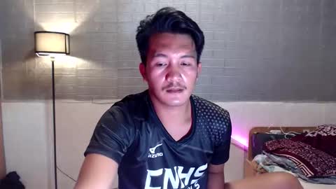 hunkylloyd online show from March 31, 4:36 am