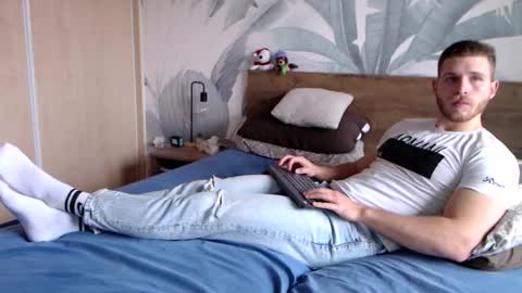 Hunter Bridges online show from January 21, 8:33 am