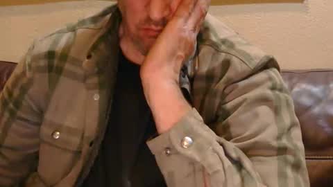 hypatia007_has_issues online show from February 23, 6:15 am