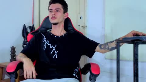 kelvis online show from March 27, 8:59 am