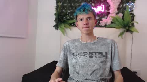 Snapshot of iam_lukas__ chatting on October 12, 4:06 am iam_lukas__ online show from October 12, 4:06 am