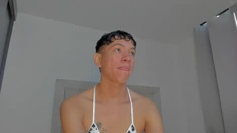 Juliiiiian online show from April 18, 12:06 pm