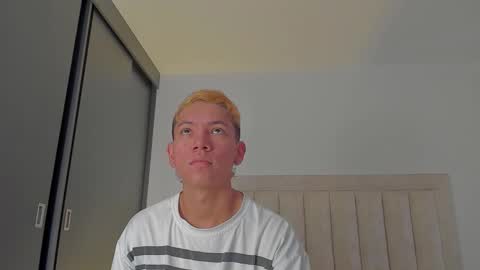 Juliiiiian online show from November 7, 11:13 am