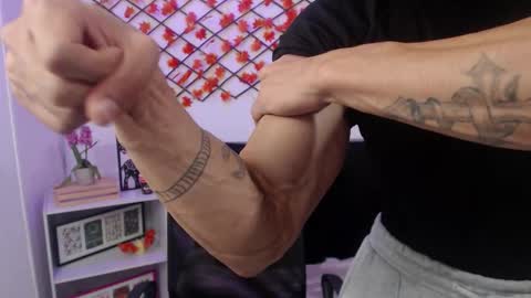 Ian  online show from February 22, 2:18 pm