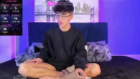 Andrew online show from December 17, 12:43 pm