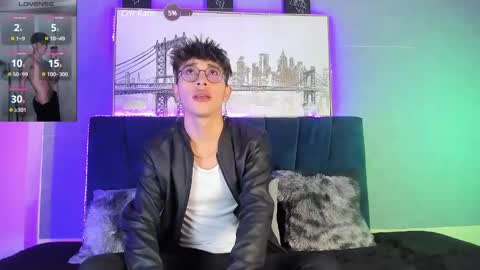 Andrew online show from December 18, 4:49 pm