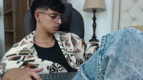 ibratxandy online show from March 30, 7:15 pm