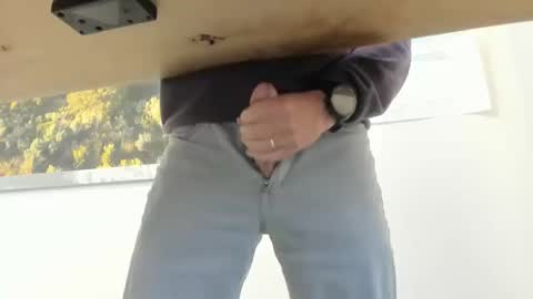 idfunguy2023 online show from October 15, 11:45 pm