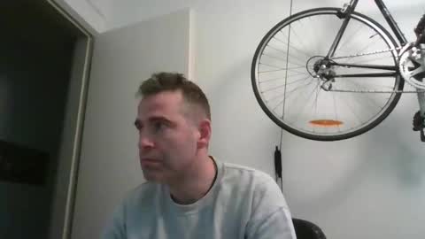 idontknowwhy1 online show from December 17, 7:50 am