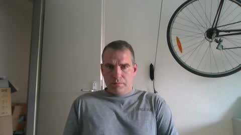 idontknowwhy1 online show from September 9, 8:14 am