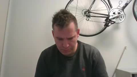 idontknowwhy1 online show from December 31, 5:22 am