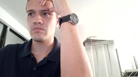 Snapshot of idris_izan chatting on October 29, 6:00 pm idris izan online show from October 29, 6:00 pm