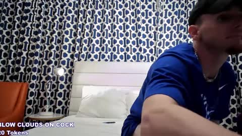 Amiri Roue online show from December 10, 10:27 pm