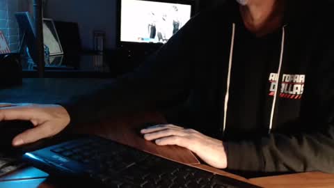 Michael online show from December 8, 1:24 am