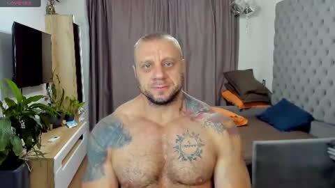 ironhulk22 online show from July 15, 10:00 am