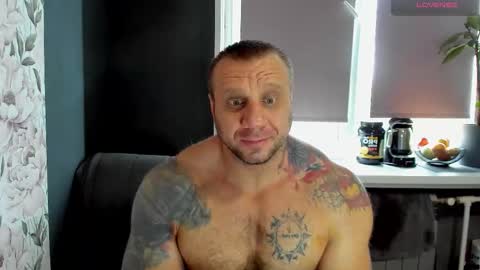 ironhulk22 online show from October 4, 10:31 am