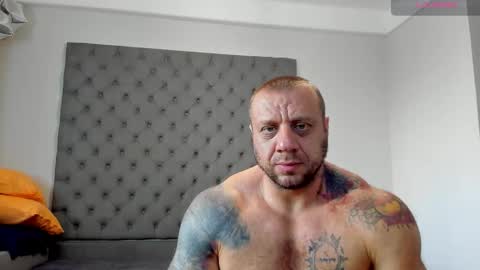 ironhulk22 online show from October 13, 10:54 am