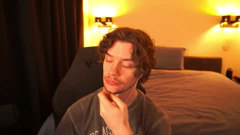 Sam online show from February 23, 10:33 pm