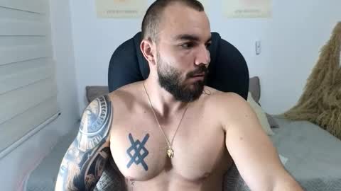 Isaac carter online show from November 25, 11:01 am