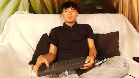 isaac_grimm online show from January 19, 3:53 am