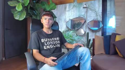 isaac_grimm online show from April 18, 7:18 pm