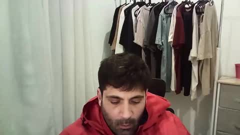 italianboybcn online show from January 12, 6:23 pm