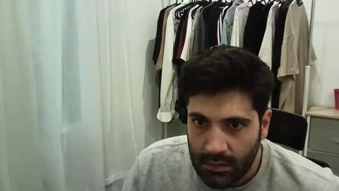 italianboybcn online show from January 17, 9:34 am