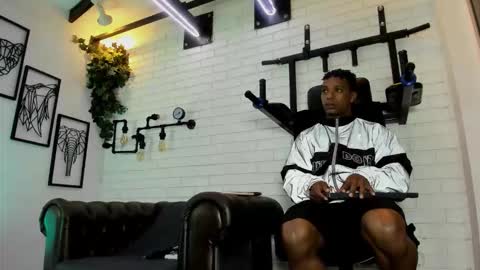 Italo Moore online show from January 10, 11:14 am