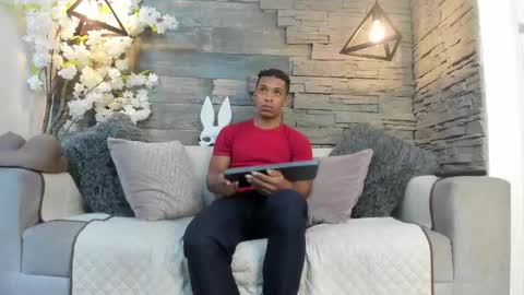 Italo Moore online show from October 12, 11:59 am