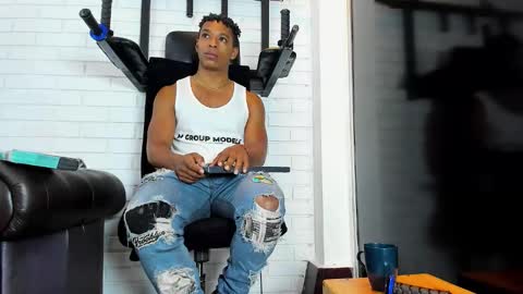 Italo Moore online show from January 18, 11:23 am