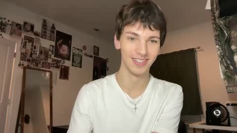 Snapshot of its_rowan chatting on September 24, 2:33 am Rowan online show from September 24, 2:33 am