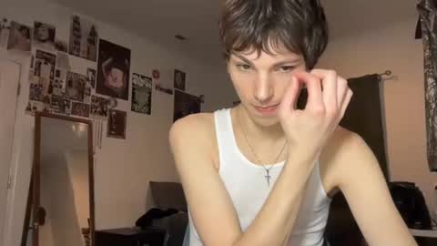 Snapshot of its_rowan chatting on October 21, 1:20 am Rowan online show from October 21, 1:20 am