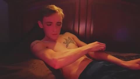 itzd123 online show from April 11, 7:45 am