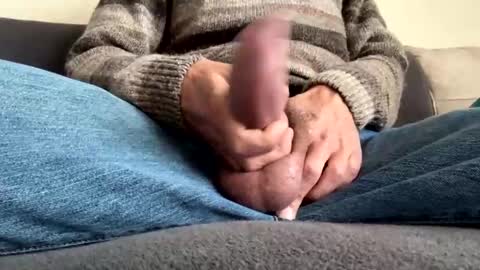 Snapshot of iuuuf2 chatting on February 7, 8:11 am Iuuuf2 or Samel online show from February 7, 8:11 am