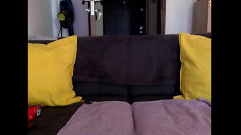 izzy53220 online show from December 15, 9:17 am