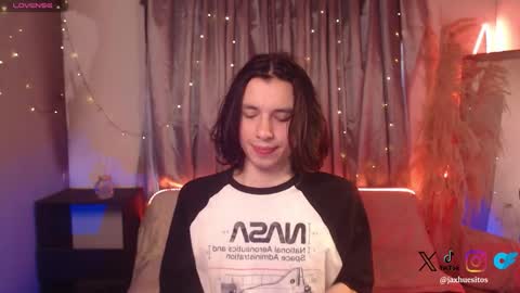 Hey im Jaxxxon check my info     online show from January 16, 12:08 pm