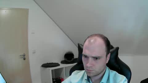 here4y online show from March 6, 12:46 pm