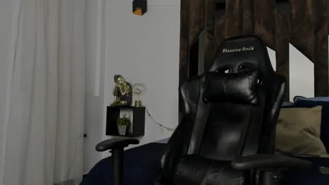 J King online show from January 12, 6:01 pm