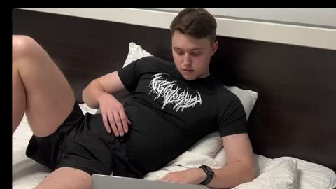 j_lyle_x online show from November 28, 8:33 pm