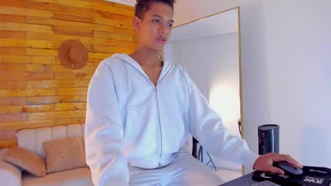 Snapshot of jack_hernnadez chatting on October 20, 8:24 pm Jack online show from October 20, 8:24 pm