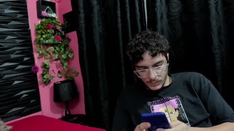 jacob jones online show from December 22, 4:06 am