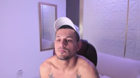jacob_stonne online show from August 3, 11:38 am