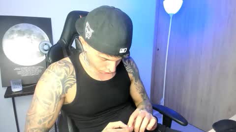 jacobb116 online show from December 22, 1:03 am