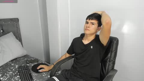 Jacob Lee online show from December 14, 3:47 pm