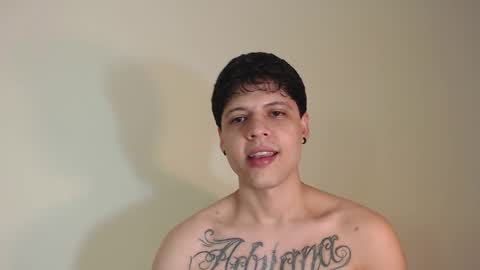 Snapshot of jacobsexxx chatting on December 24, 12:44 am Jacob   online show from December 24, 12:44 am