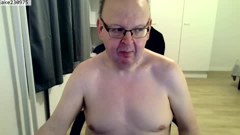 Jake2309 online show from April 13, 7:03 pm