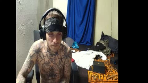 showingitoff online show from January 9, 6:29 am