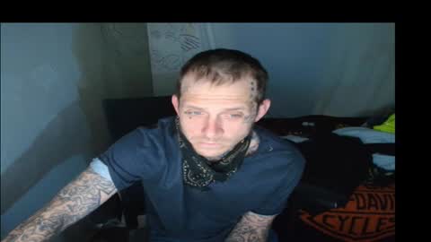 showingitoff online show from March 8, 4:27 am